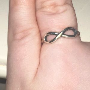 James Avery 6.5 infinity ring 💍